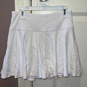 White Hollister Ultra High Rise Tennis Skirt w/Spandex Underneath, Size Small
